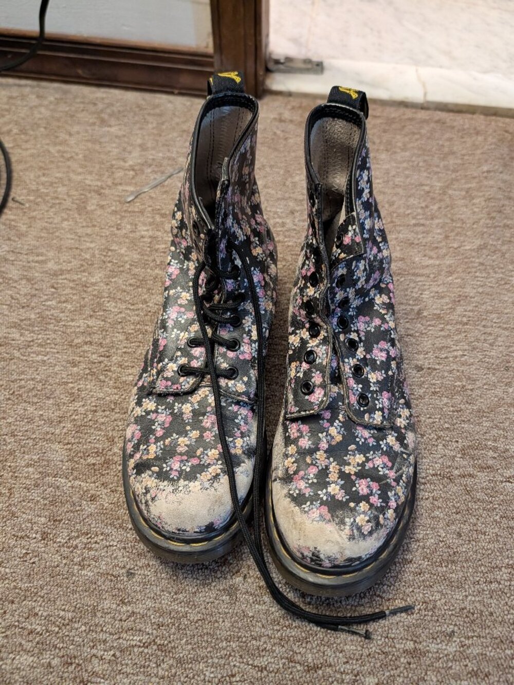 Dr. Martens Floral Leather 8 Eye Combat Boots Women’s 9 UK 7 EU 41